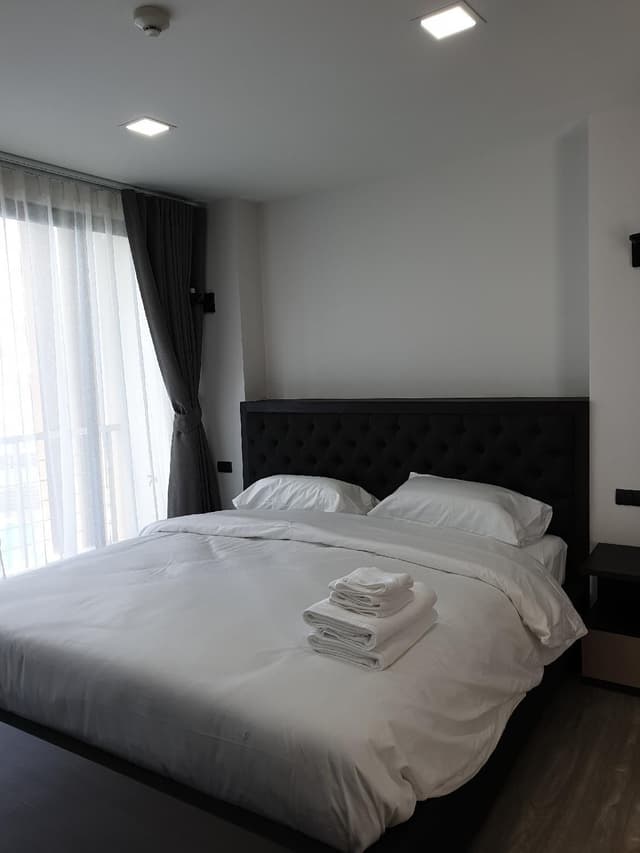 1 Bedroom King Non-Smoking