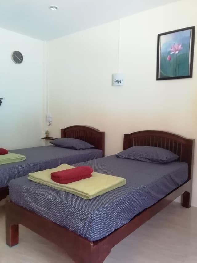 2 Twin Bed