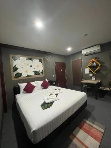 Superior Double Room with Window
