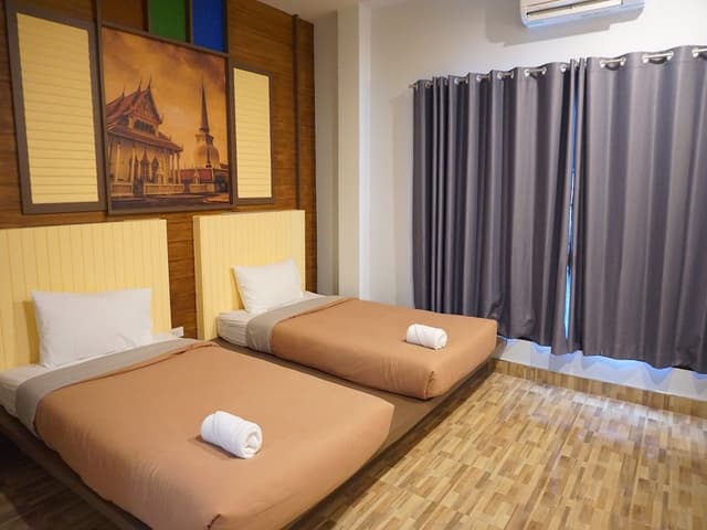 Standard Twin Room