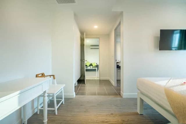 One Bedroom Mini Suite