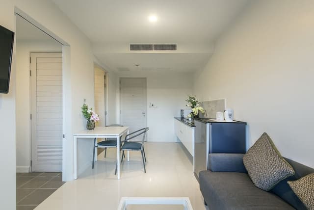 1 Bedroom Suite