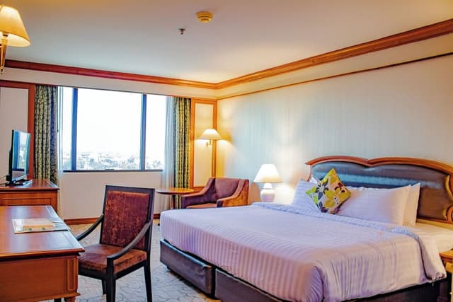 Executive Suite