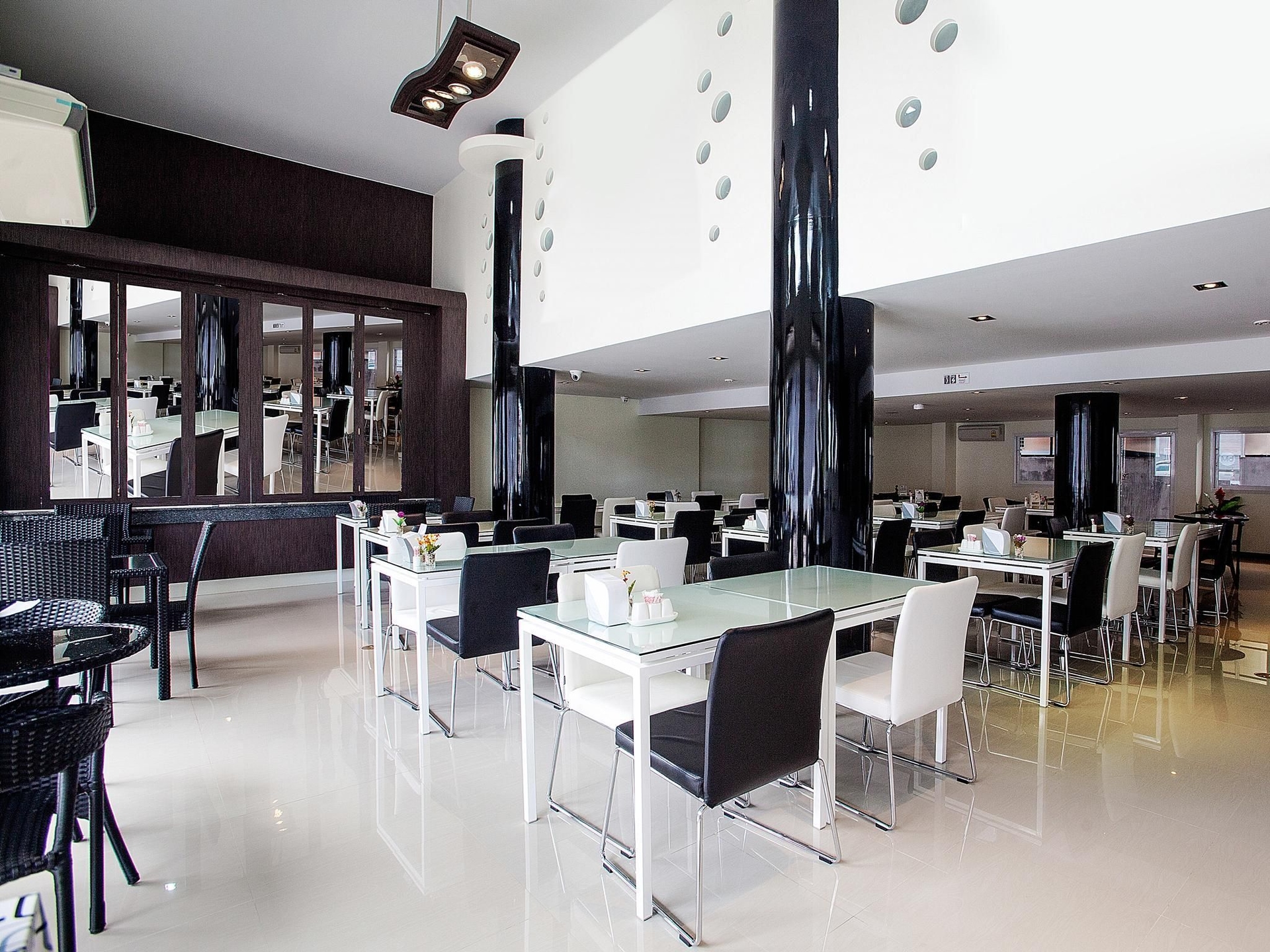 โรงแรมเอ็มดีแกรนด์ (MD Grand Hotel)3