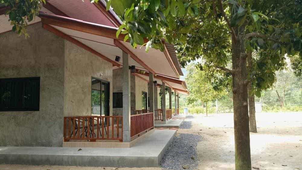 Baan Keree Thara Baan Keree Thara
