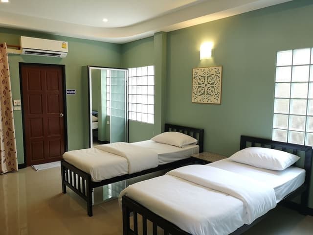 Standard Twin Room