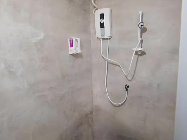 Mixed Dormitory with Shared Bathroom