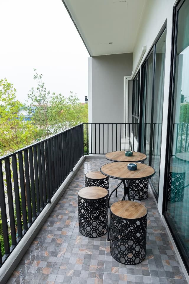 Two-Bedroom Suite with Two Bathrooms