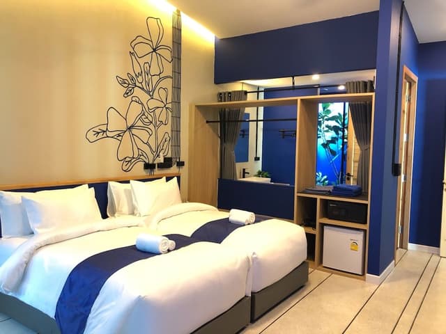 Honeymoon Room