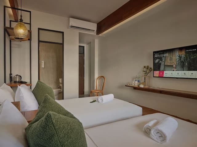 Honeymoon Studio Suite