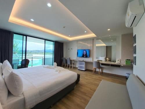 Deluxe Room - King