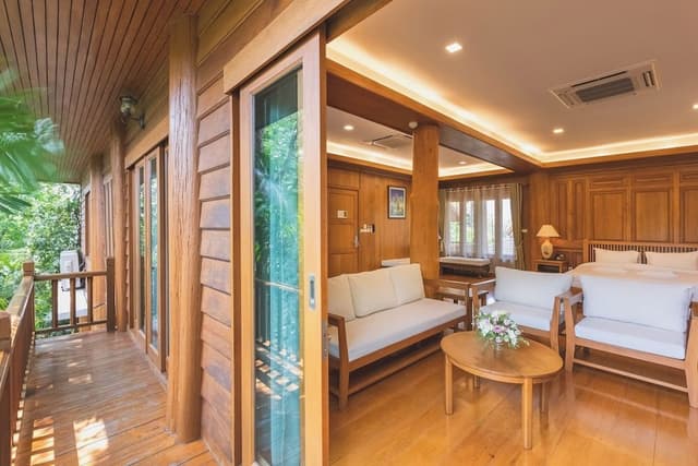 Vanasin Suite