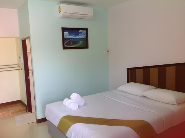 Standard Double Bed