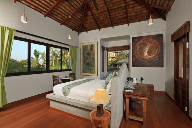 Suite with Garden View