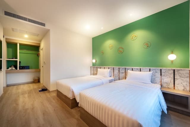 Deluxe Room (Twin)