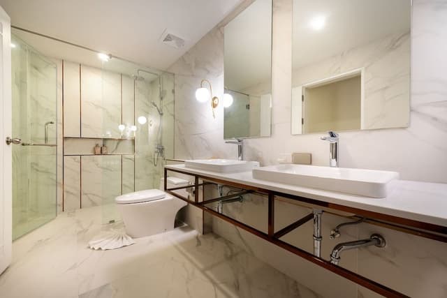 Suite, River View