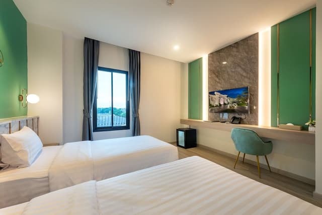 Deluxe Room (Twin)
