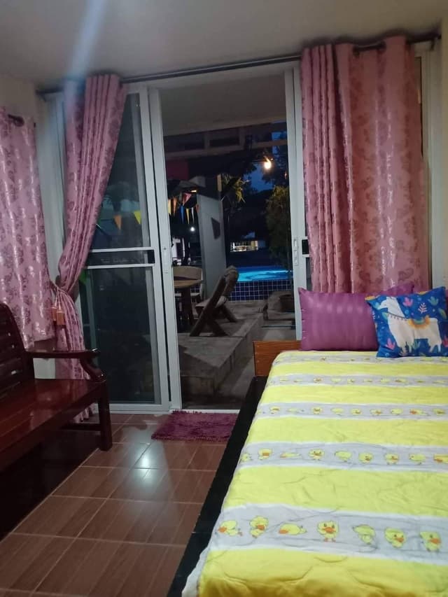 Private Room for 6 People