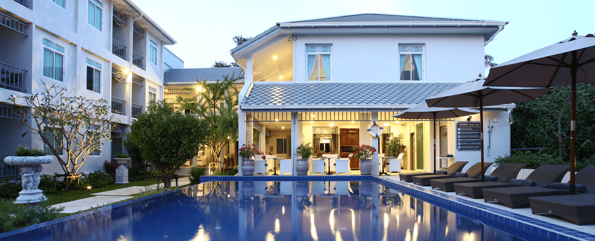 Villa Amphawa0