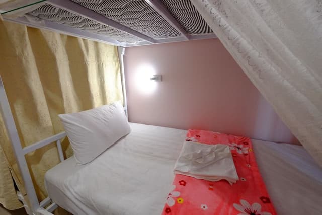 Mixed Dormitory with Air Conditioning