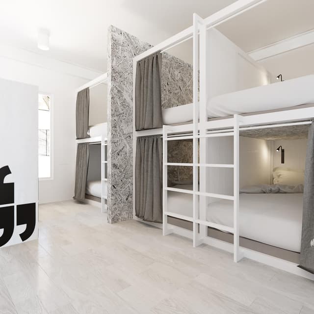 Queen With Bunk Beds