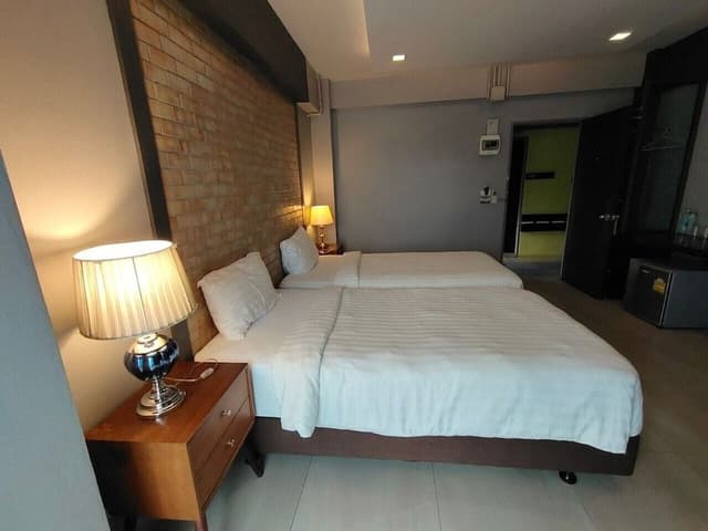 Standard Twin Room