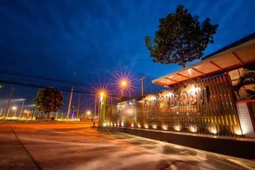 ธารศิลา รีสอร์ท บุรีรัมย์ (ม้าทองคำ) ธารศิลา รีสอร์ท บุรีรัมย์ (ม้าทองคำ)