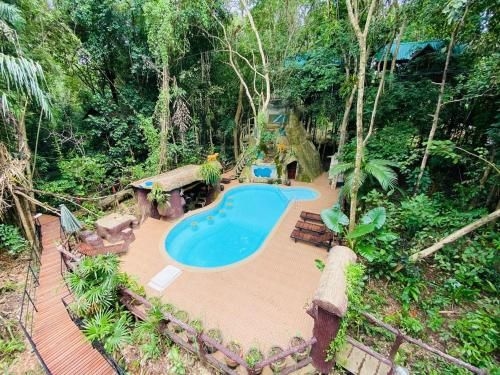 เขาสก ทรีเฮาส์ รีสอร์ท (Khaosok Treehouse Resort)3