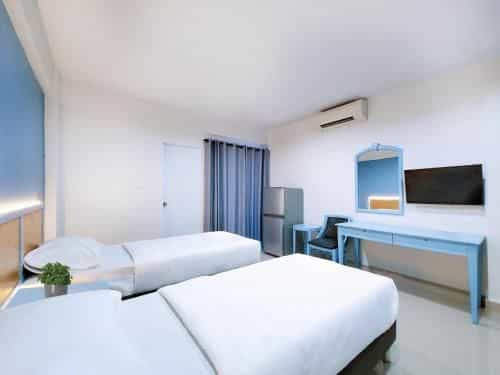 Chateau Hotel & Apartments