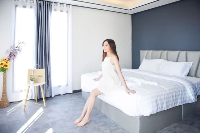 Deluxe with Mountain Room