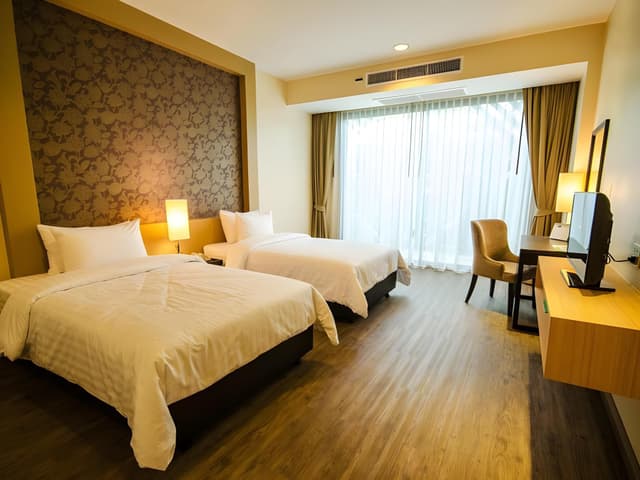 Standard Twin Room