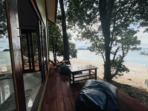 Villa - Beach Front