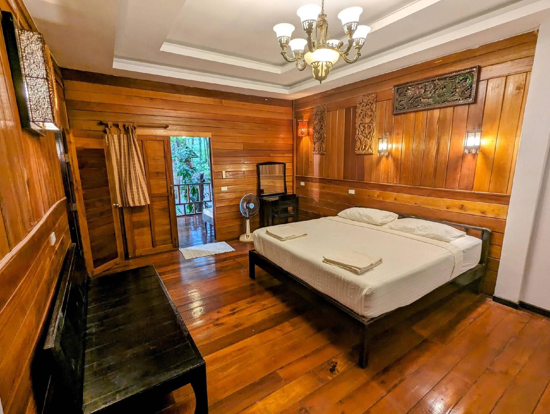 ซิกกี้ สตาร์ดัสต์ รีสอร์ท (Ziggy Stardust Resort)1