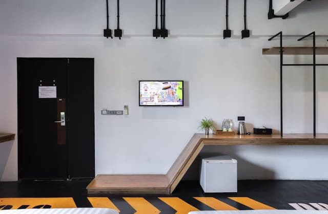 Standard Twin Room
