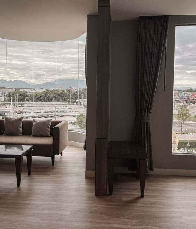 Grand Deluxe Room