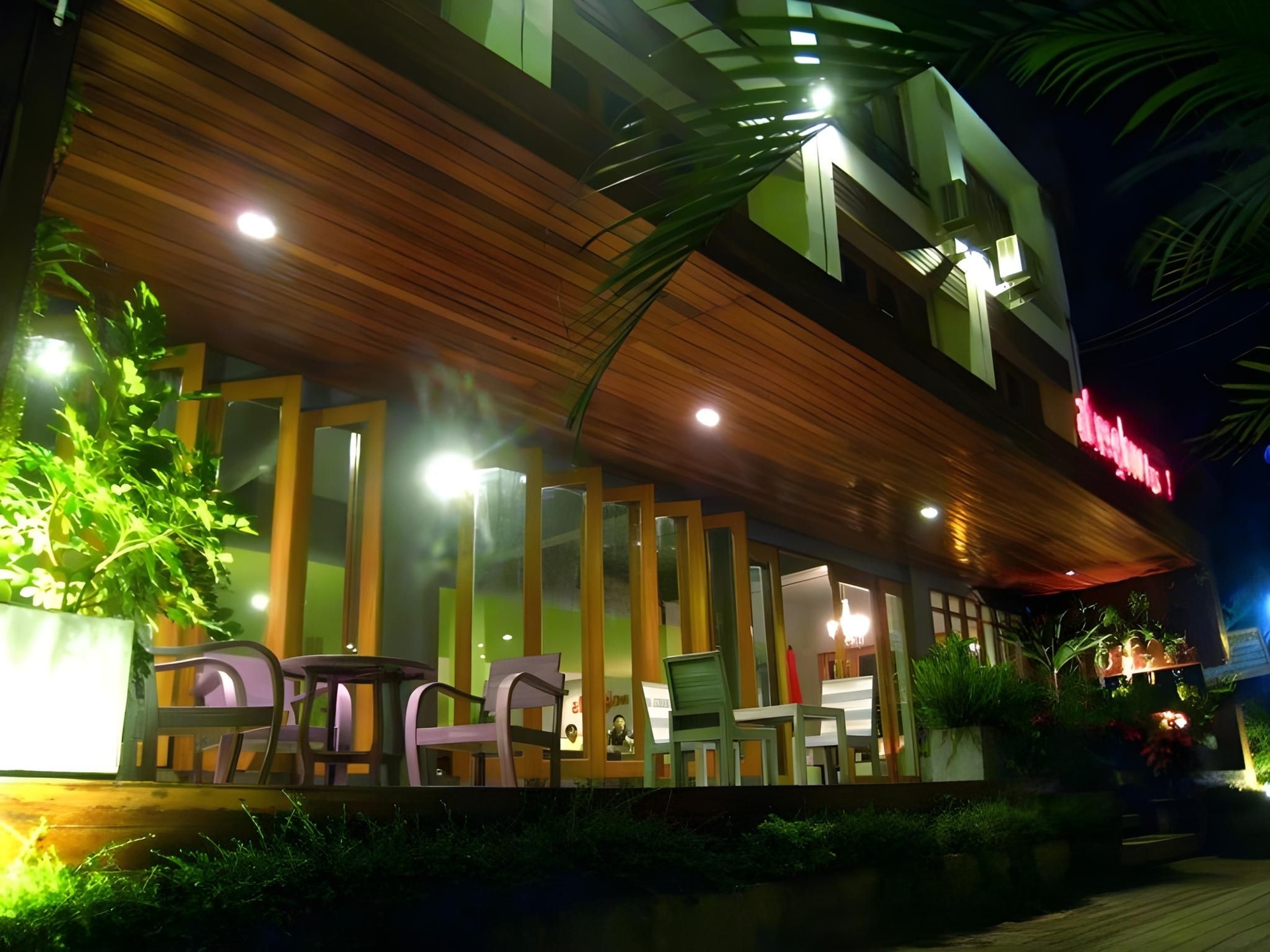 After Glow Hostel4