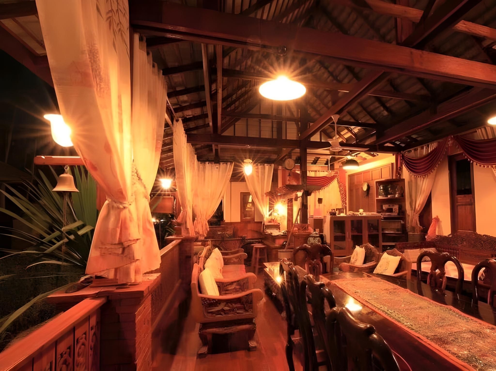 บ้านถ้ำฮิล โฮเต็ล (Ban Tham Hil Hotel)2