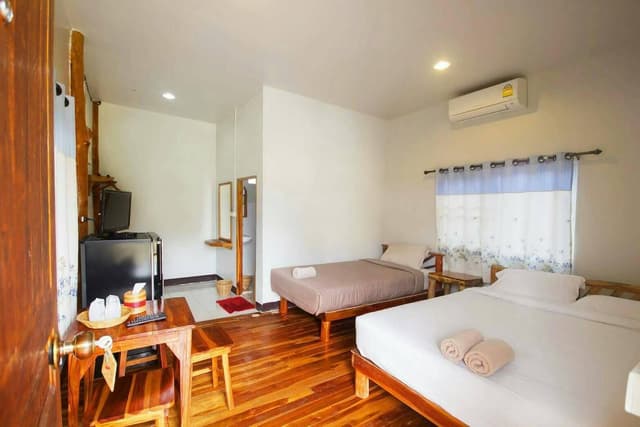 Triple Room with Breakfast