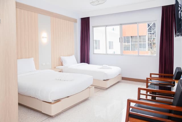 Standard Twin Room