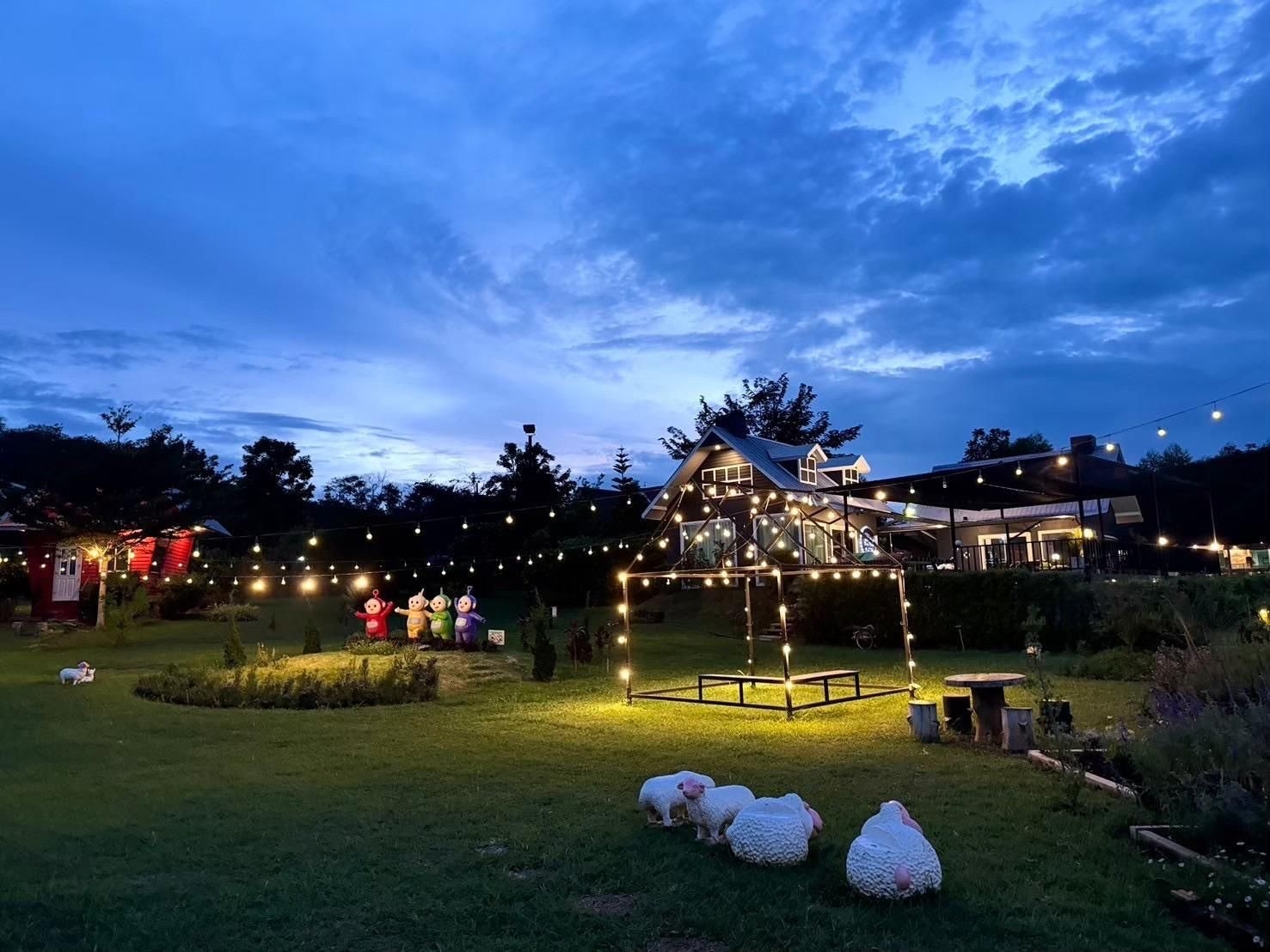 บ้านกลางเขา (Mid-Mountain Home)0