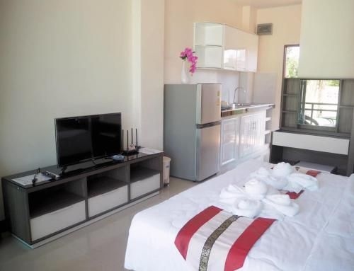 Triple O Phala Beach0