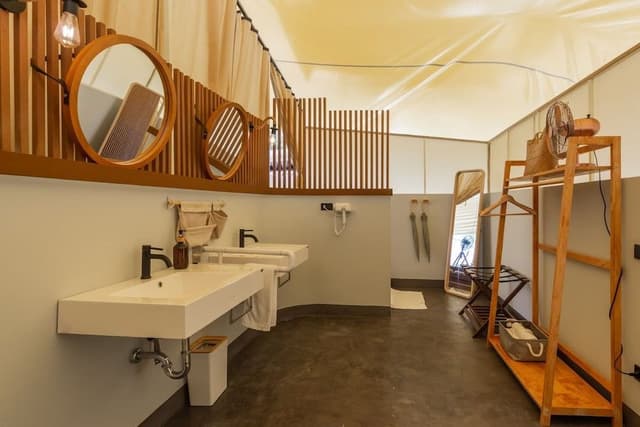 Glamping Base