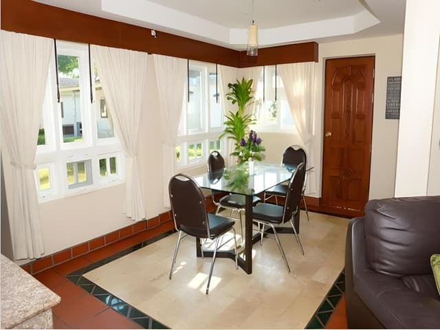 4 Bedroom Villa