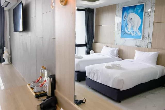 Deluxe Twin Room