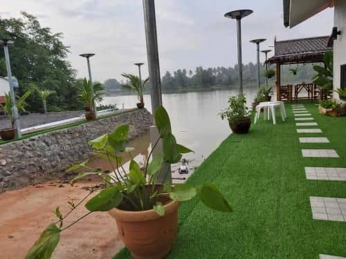 Boathouse marina restaurant and homestay Boathouse marina restaurant and homestay
