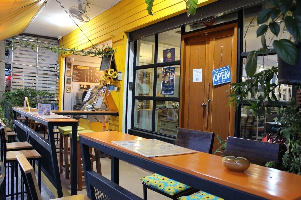 โอเคนส์ ไอริช ผับ (O'Kane's Irish Pub)2