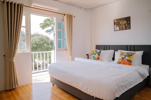 Signature Room with Balcony