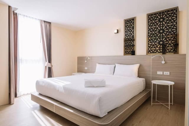 Standard Queen Room