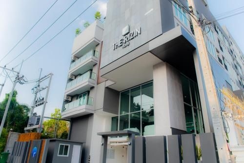 เดอะ ไรซิน โฮเทล พระตำหนัก (The Rizin Hotel Phratamnak)3