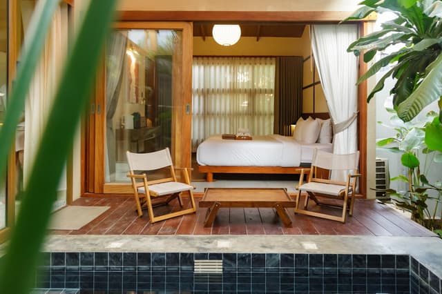 Deluxe Room with Plunge Pool